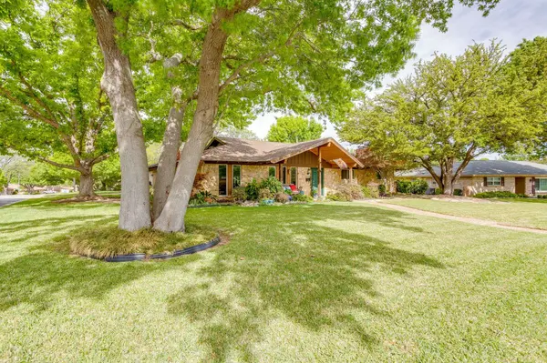 6512 Winn ST, Fort Worth, TX 76133