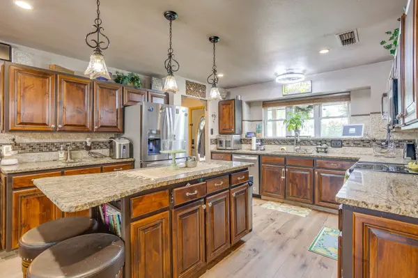 3914 Redbird LN, Joshua, TX 76058