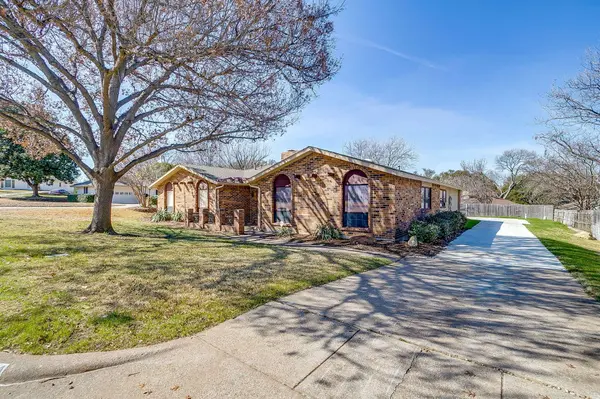 6304 Wakeland CT, Fort Worth, TX 76133