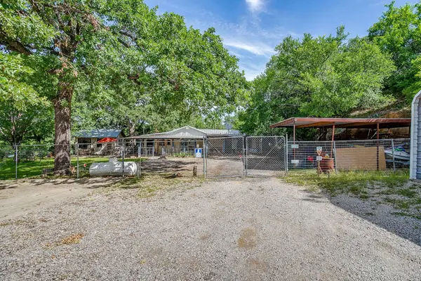355 Armadillo LN, Gordon, TX 76453