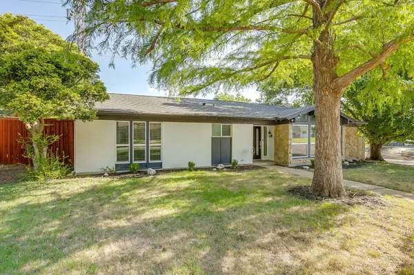 6400 Winn ST, Fort Worth, TX 76133