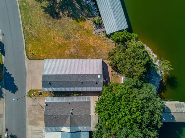 201 Brazos Harbor DR, Granbury, TX 76048