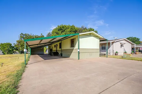 201 Brazos Harbor DR, Granbury, TX 76048