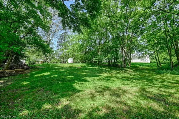 1921 Dwight ST, Cuyahoga Falls, OH 44221