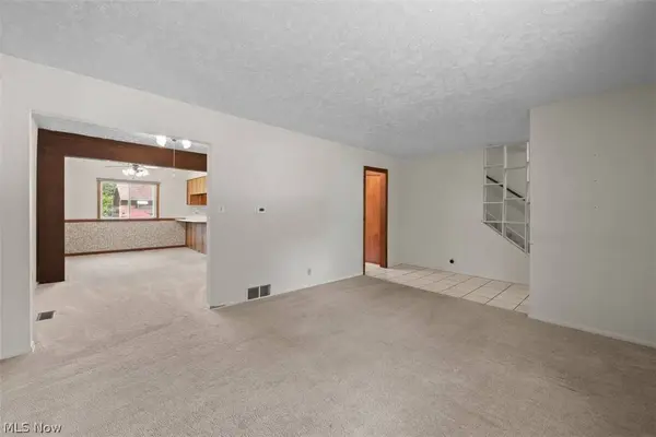 2323 13th ST, Cuyahoga Falls, OH 44223