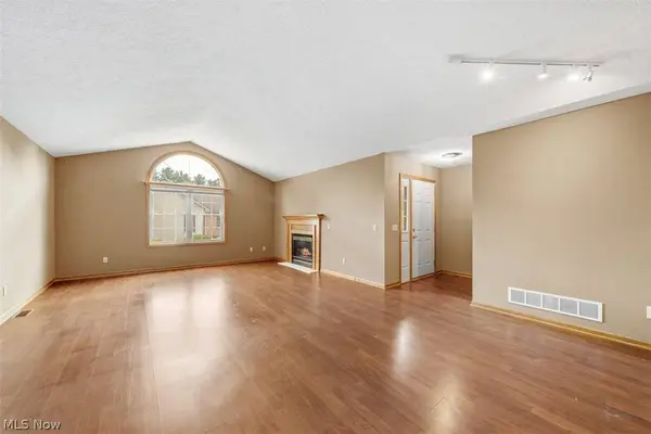 344 Greenbriar DR, Ravenna, OH 44266