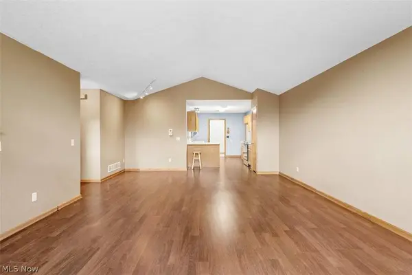 344 Greenbriar DR, Ravenna, OH 44266