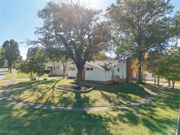 1908 Valley RD, Cuyahoga Falls, OH 44223