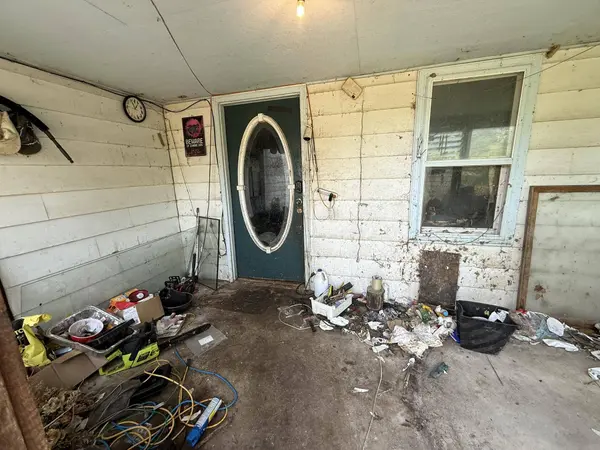 8211 S Lake Pleasant S Road, Hillsdale, MI 49242