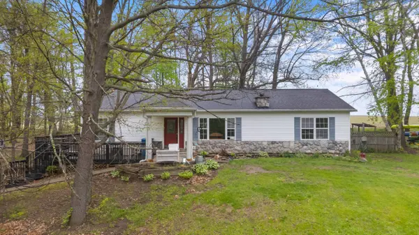 519 Crest Lane, Jonesville, MI 49250