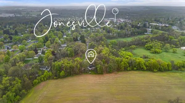 519 Crest Lane, Jonesville, MI 49250