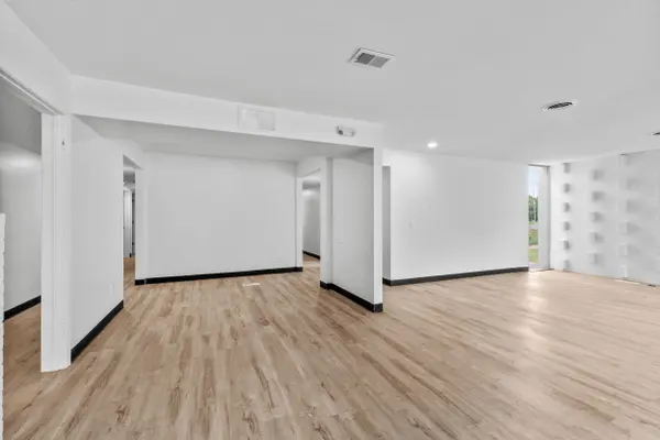 2532 Spring Arbor Road #2, Jackson, MI 49203