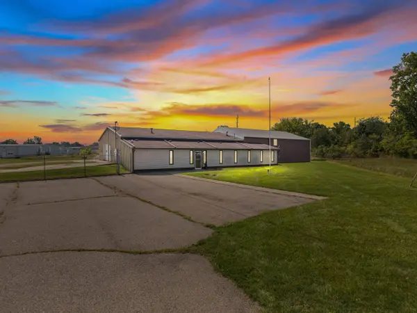 271 Gaige Street, Jonesville, MI 49250