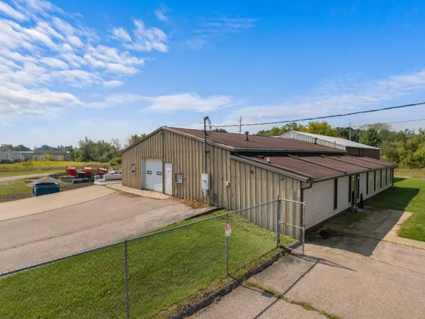 271 Gaige Street, Jonesville, MI 49250