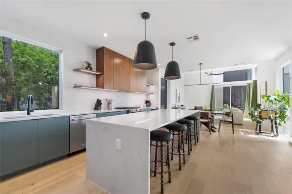 3201 Holton ST, Austin, TX 78702