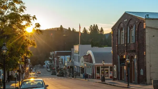 Grass Valley vs. Nevada City: Which Sierra Foothills Town Fits Your Life