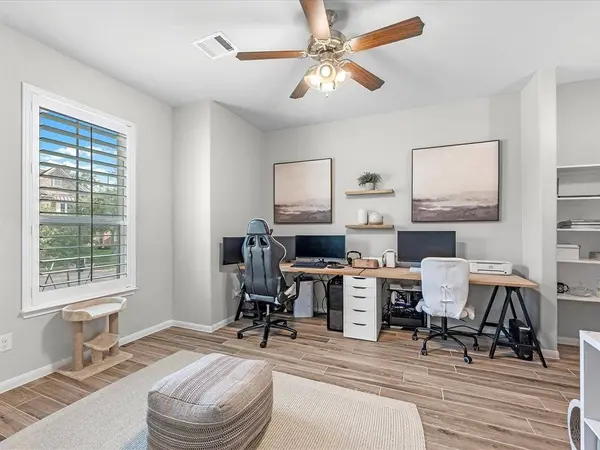 711 Summer Trace LN, Richmond, TX 77406