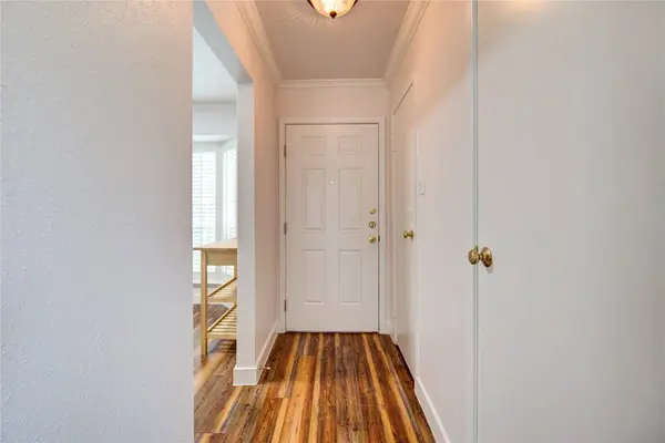 2002 Gentryside DR #117, Houston, TX 77077