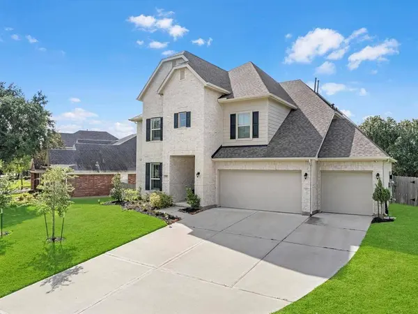 711 Summer Trace LN, Richmond, TX 77406