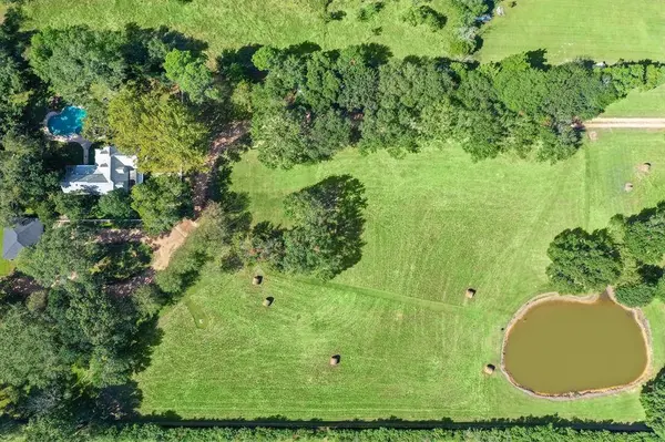 305 Hill ST, Sealy, TX 77474
