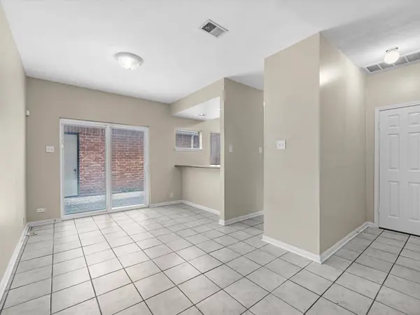 2428 Bering DR #2428, Houston, TX 77057