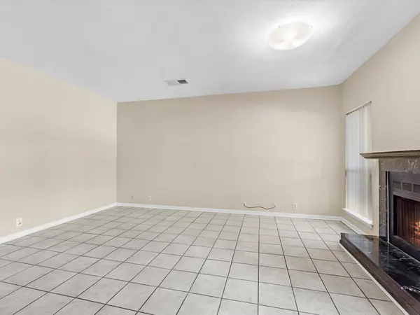 2428 Bering DR #2428, Houston, TX 77057