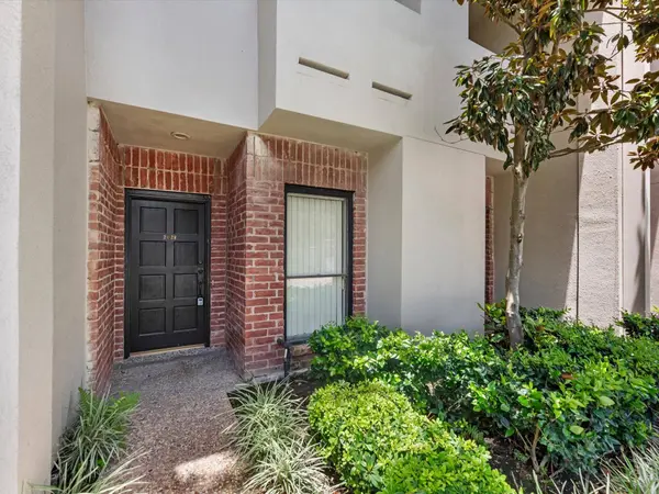 2428 Bering DR #2428, Houston, TX 77057