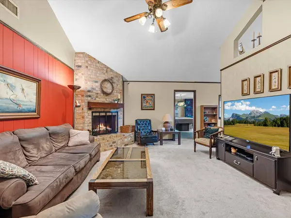 11219 Concho ST, Houston, TX 77072