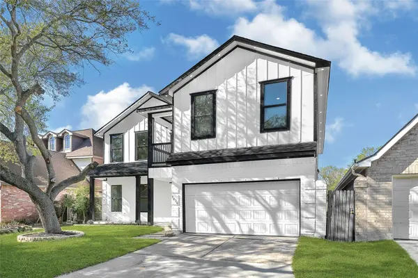 9026 Lawncliff LN, Houston, TX 77040