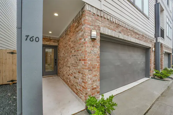 760 W Donovan ST, Houston, TX 77091