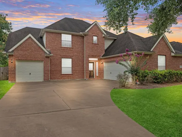 2507 Stonebury LN, Sugar Land, TX 77479