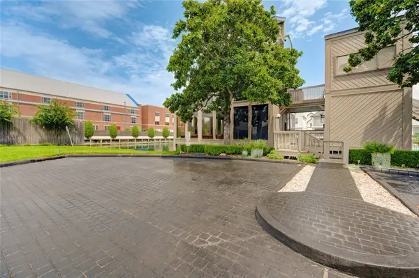 2023 Gentryside DR #202, Houston, TX 77077