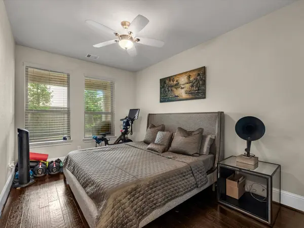 15922 Morgan ST, Sugar Land, TX 77478