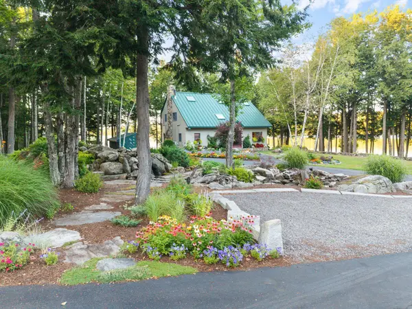 480 Point DR, Mount Vernon, ME 04352