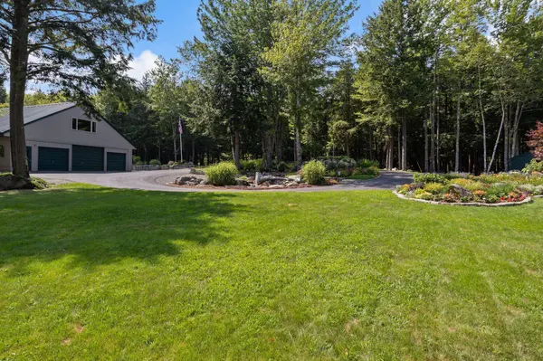 480 Point DR, Mount Vernon, ME 04352