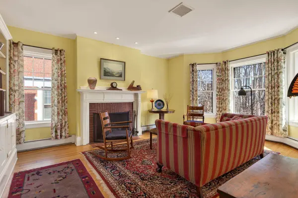 122 Neal ST #3N, Portland, ME 04102