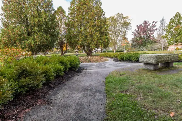 75 McAuley WAY #302, Portland, ME 04103