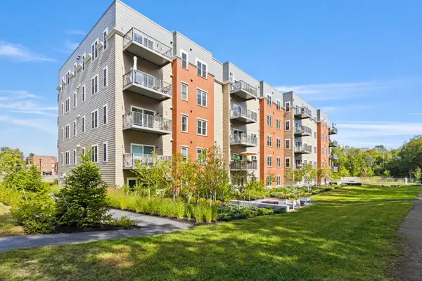 75 McAuley WAY #304, Portland, ME 04103