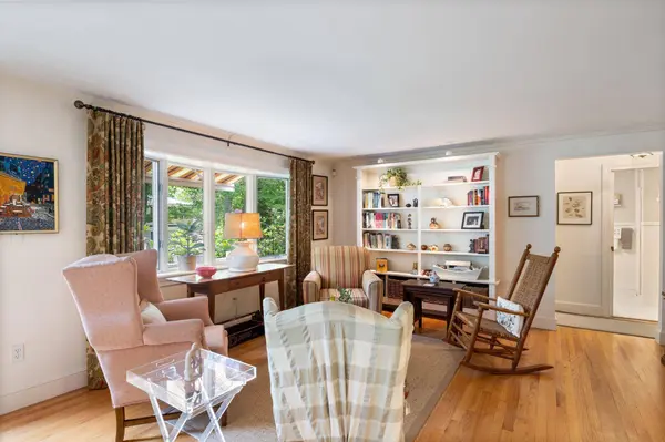 22 Applegate LN #22, Falmouth, ME 04105