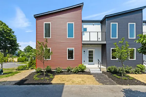 41 W Presumpscot ST #F, Portland, ME 04103