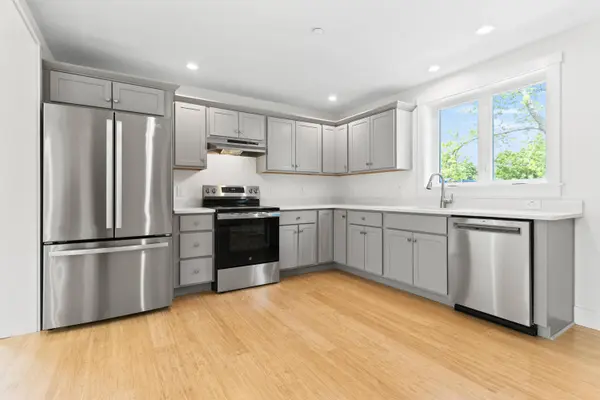 41 W Presumpscot ST #F, Portland, ME 04103