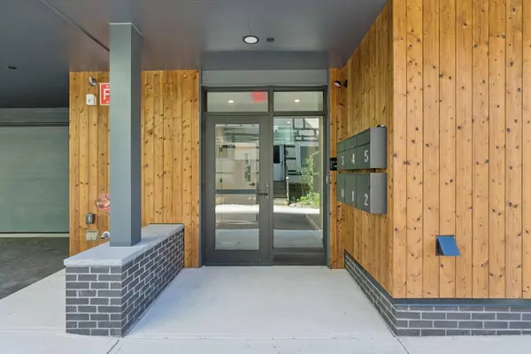 58 Cumberland AVE #1, Portland, ME 04101