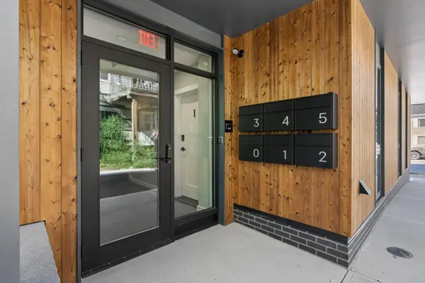 58 Cumberland AVE #1, Portland, ME 04101