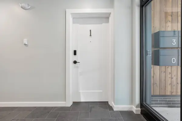 58 Cumberland AVE #1, Portland, ME 04101