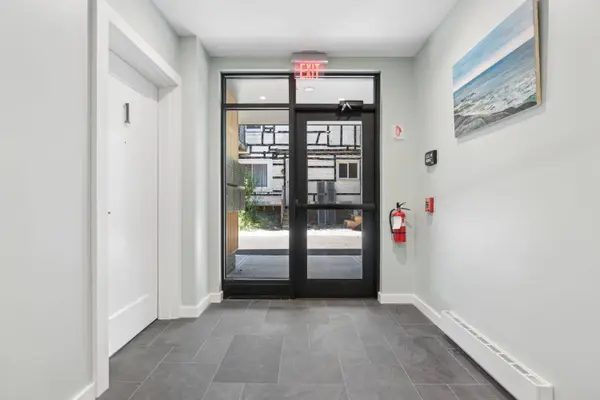 58 Cumberland AVE #1, Portland, ME 04101