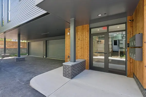 58 Cumberland AVE #1, Portland, ME 04101