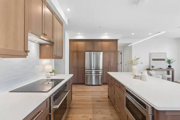 58 Cumberland AVE #2, Portland, ME 04101