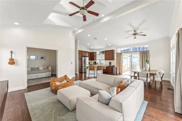 80 Huntington, Huntington Beach, CA 92648