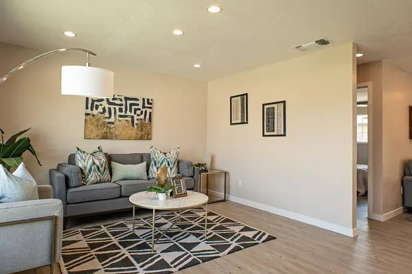 790 Hillsdale DR, Turlock, CA 95382