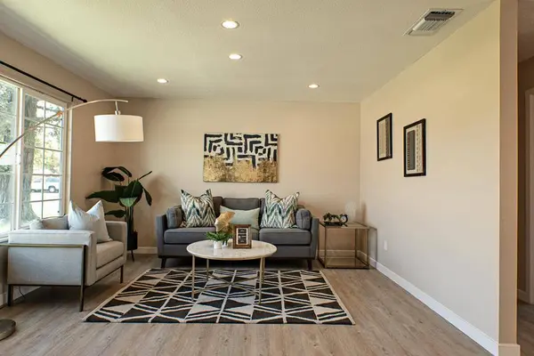 790 Hillsdale DR, Turlock, CA 95382